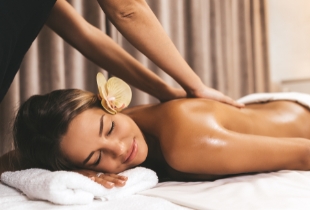 Nuru Massage: What Is It and How Can Couples Try It Safely?
