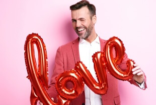 Valentine’s Day Gift Ideas for Men That Spark a Night Full of Passion