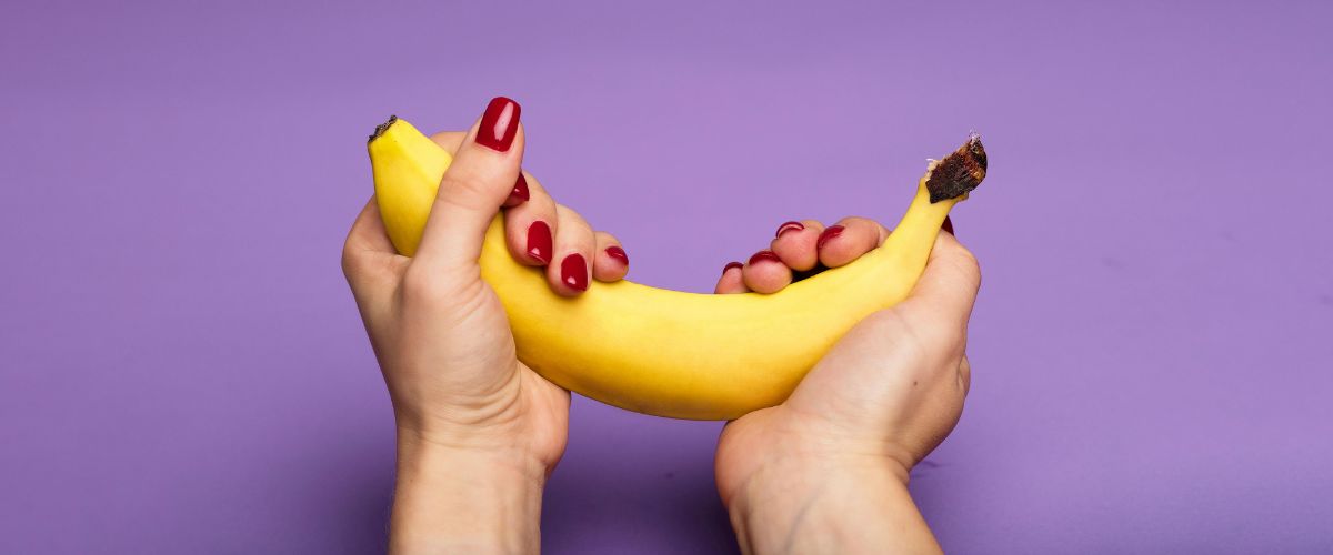 Why choose realistic dildos? - Desirel sex shop